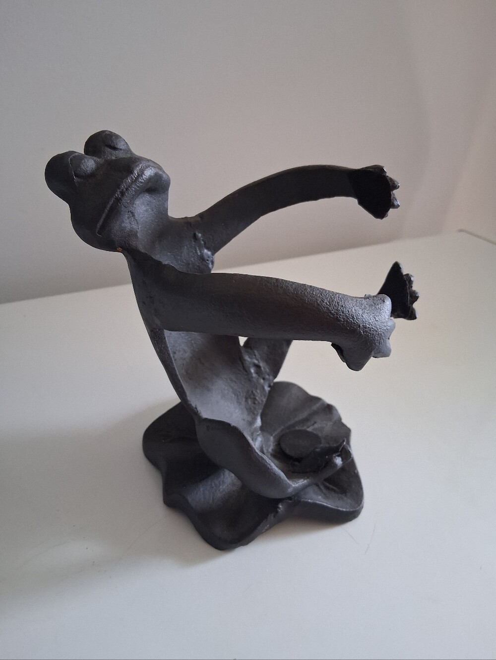 Decorative Cast Iron Frog Figurine Wine Holder